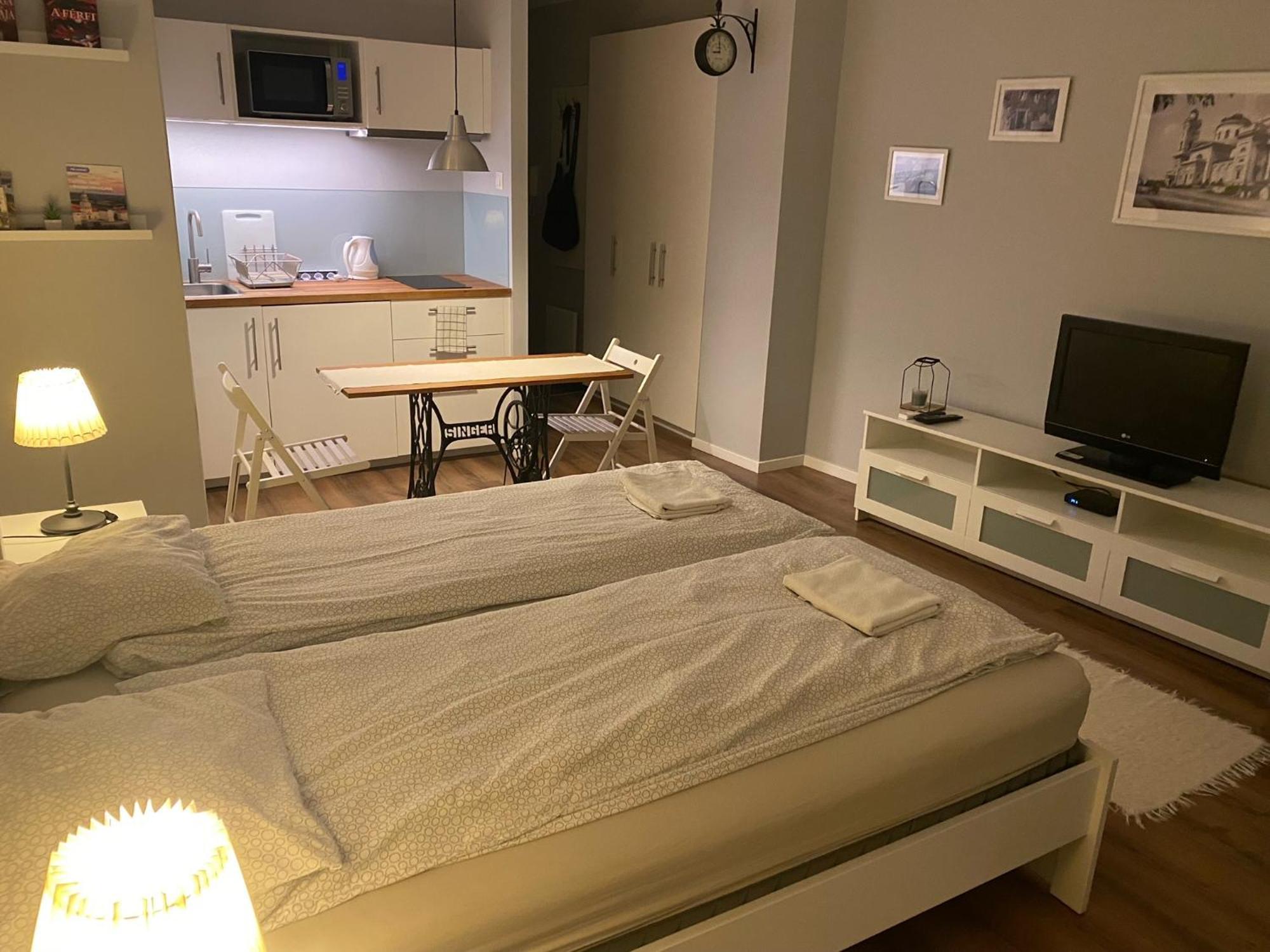 B&B Apartman Eger Ngoại thất bức ảnh