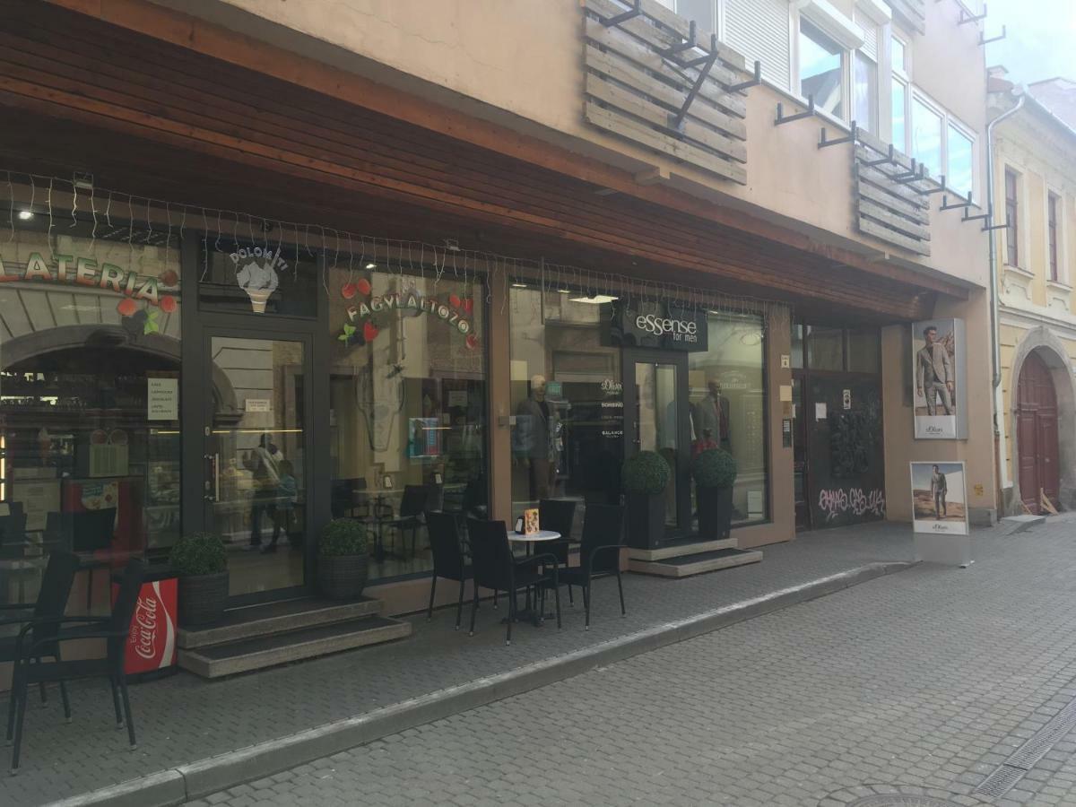 B&B Apartman Eger Ngoại thất bức ảnh